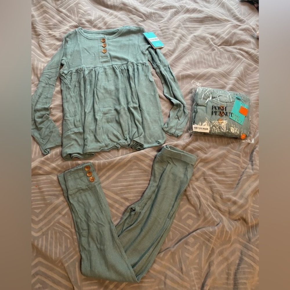 Posh Peanut waffle knit peplum top and leggings size 10